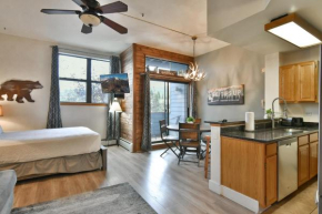 River Mountain Lodge Aspen Trail Condo: Ski In, Downtown Breck Breckenridge
